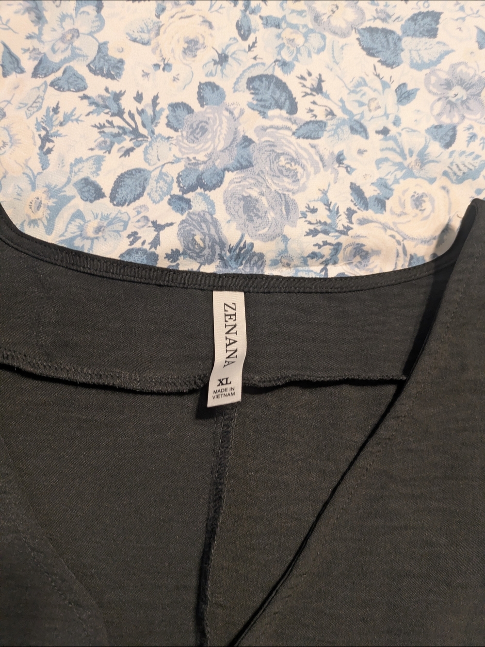 Zenana Outfitters V-Neck Oversized Tunic - Black & Beige - Picture 5 of 5